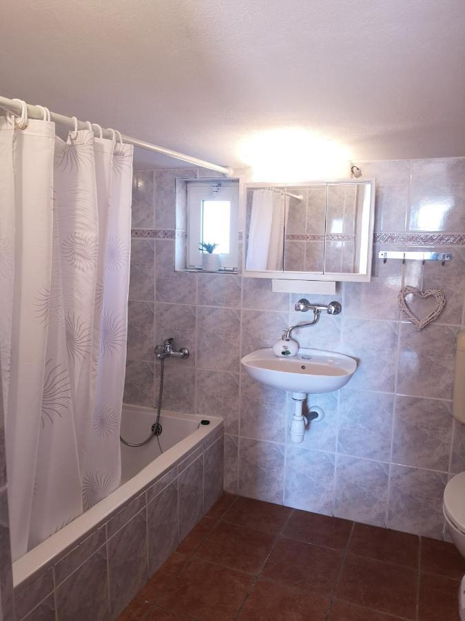 Apartments Brkovic Sukošan Esterno foto