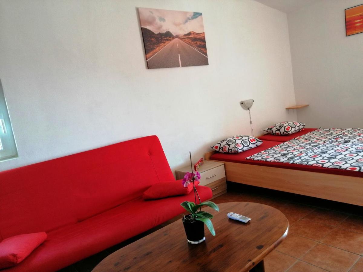 Apartments Brkovic Sukošan Esterno foto
