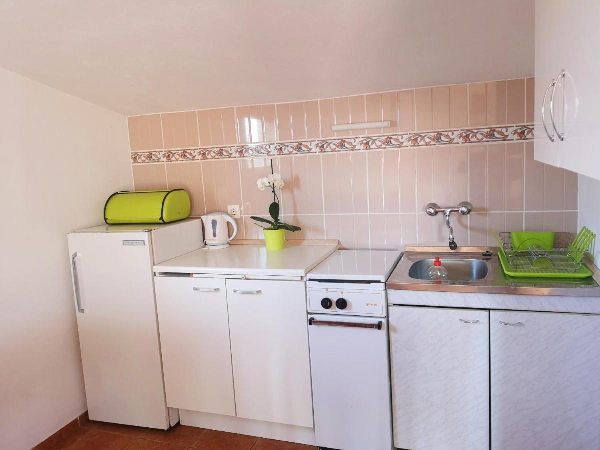 Apartments Brkovic Sukošan Esterno foto