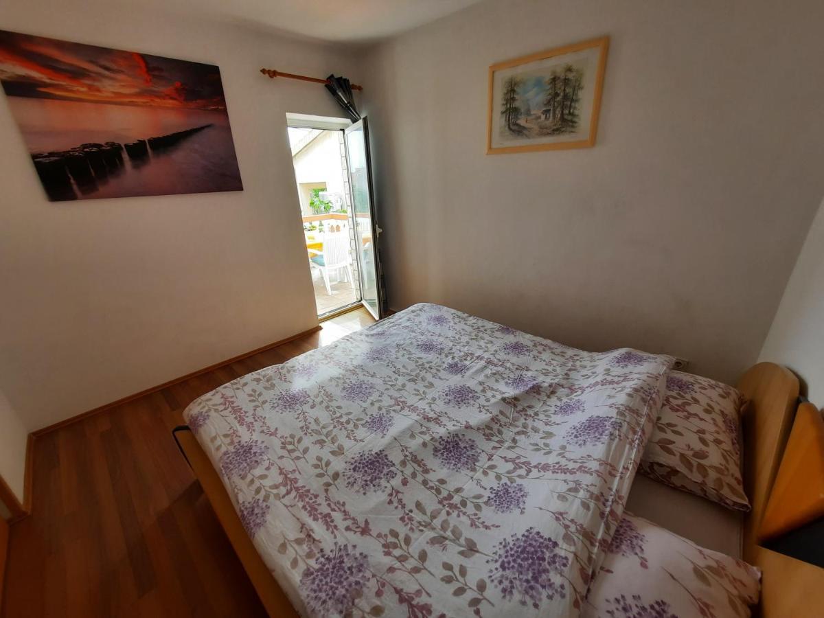 Apartments Brkovic Sukošan Esterno foto