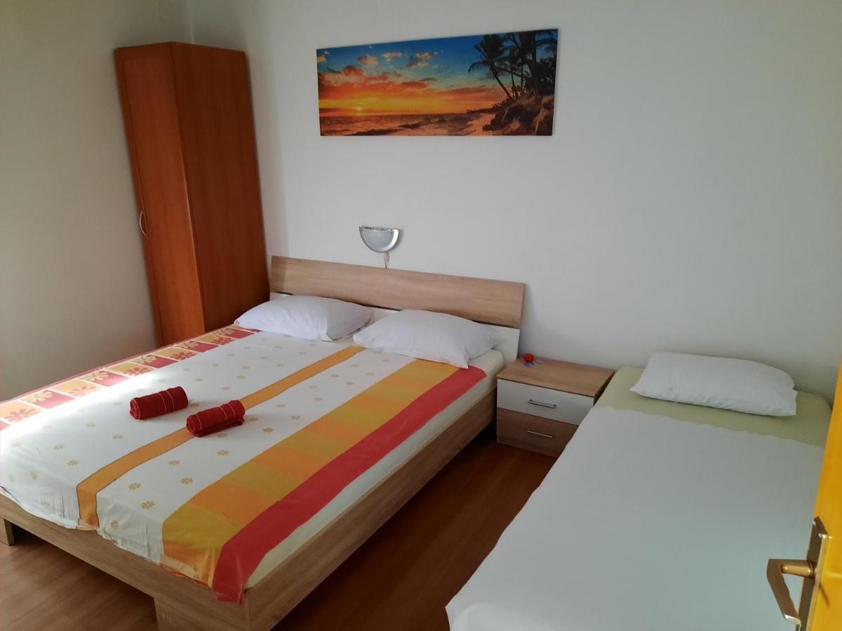 Apartments Brkovic Sukošan Esterno foto